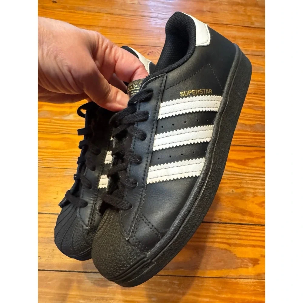 Adidas‎ Superstar Black Sneakers Size Youth 3
